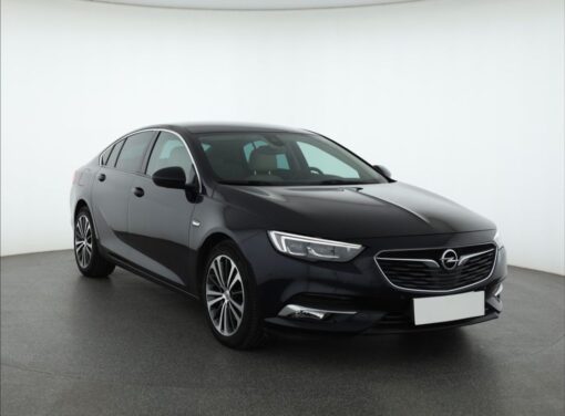 Used Opel Insignia 2019 2.0 BiTurbo CDTI 126,022 km 4x4 | AAA Auto Export