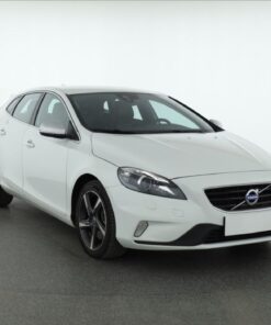 Used Volvo V40 2015 1.5 T3 73,245 km | AAA Auto Export