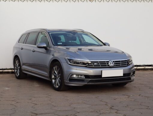 Used Volkswagen Passat 2018 1.8 TSI 146,825 km | AAA Auto Export