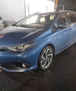 Used Toyota Auris 2016 Hybrid 146,774 km | AAA Auto Export