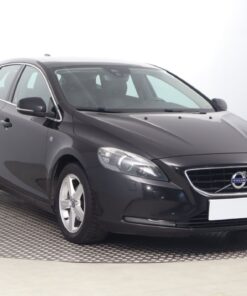 Used Volvo V40 2015 2.0 D2 191,456 km | AAA Auto Export