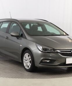 Used Opel Astra 2017 1.4 T 170,325 km | AAA Auto Export