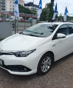Used Toyota Auris 2016 Hybrid 80,014 km | AAA Auto Export