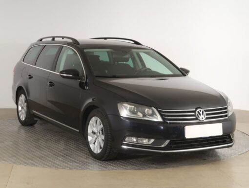 Used Volkswagen Passat 2012 2.0 TDI 242,176 km | AAA Auto Export