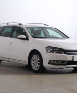 Used Volkswagen Passat 2013 2.0 TDI 180,070 km | AAA Auto Export