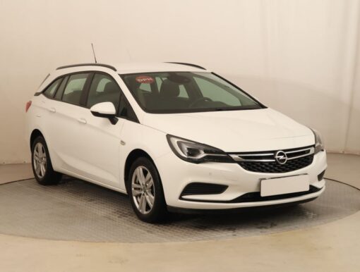 Used Opel Astra 2019 1.6 CDTI 82,424 km | AAA Auto Export