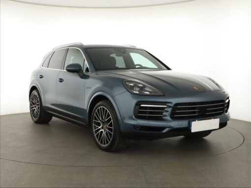 Used Porsche Cayenne 2020 E-Hybrid 65,728 km 4x4 | AAA Auto Export