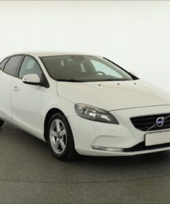 Used Volvo V40 2014 1.6 D2 201,294 km | AAA Auto Export