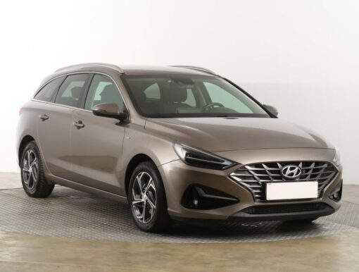 Used Hyundai i30 2021 1.5 T-GDI MHEV 87,326 km | AAA Auto Export