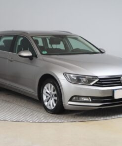 Used Volkswagen Passat 2015 2.0 TDI 299,676 km | AAA Auto Export