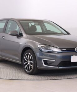 Used Volkswagen e-Golf 2020 32 kWh - 37 Ah 39,889 km | AAA Auto Export