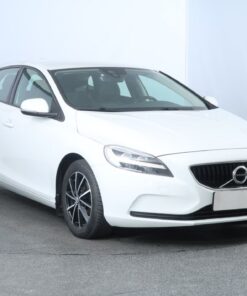 Used Volvo V40 2016 2.0 D2 125,092 km | AAA Auto Export