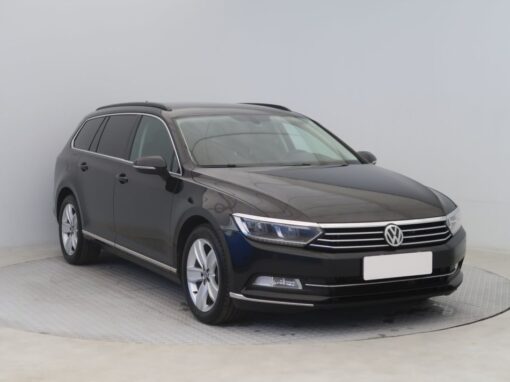 Used Volkswagen Passat 2015 2.0 TDI 364,822 km | AAA Auto Export