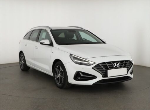 Used Hyundai i30 2021 1.5 T-GDI MHEV 61,415 km | AAA Auto Export