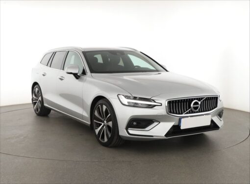 Used Volvo V60 2021 T5 2.0 AWD 38,806 km 4x4 | AAA Auto Export