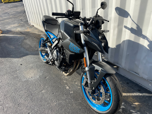 2024 Suzuki GSX-8S - Image 2
