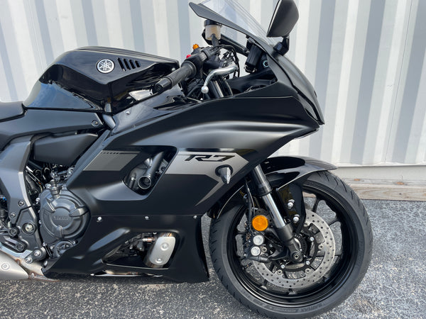 2025 Yamaha YZF-R7 - Image 2