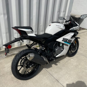 2024 CFMOTO CF300SS